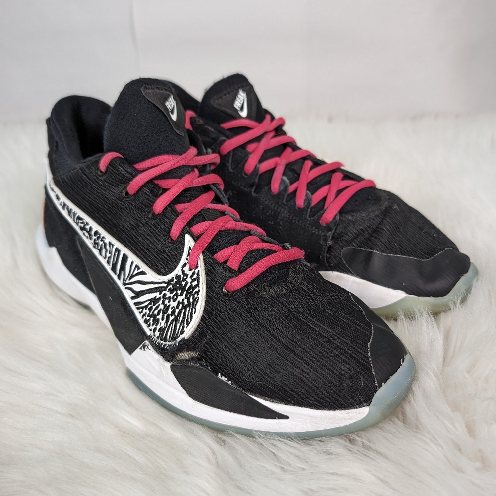Nike Zoom Freak 2 unisex training running shoes, Youth size 6.5, black
